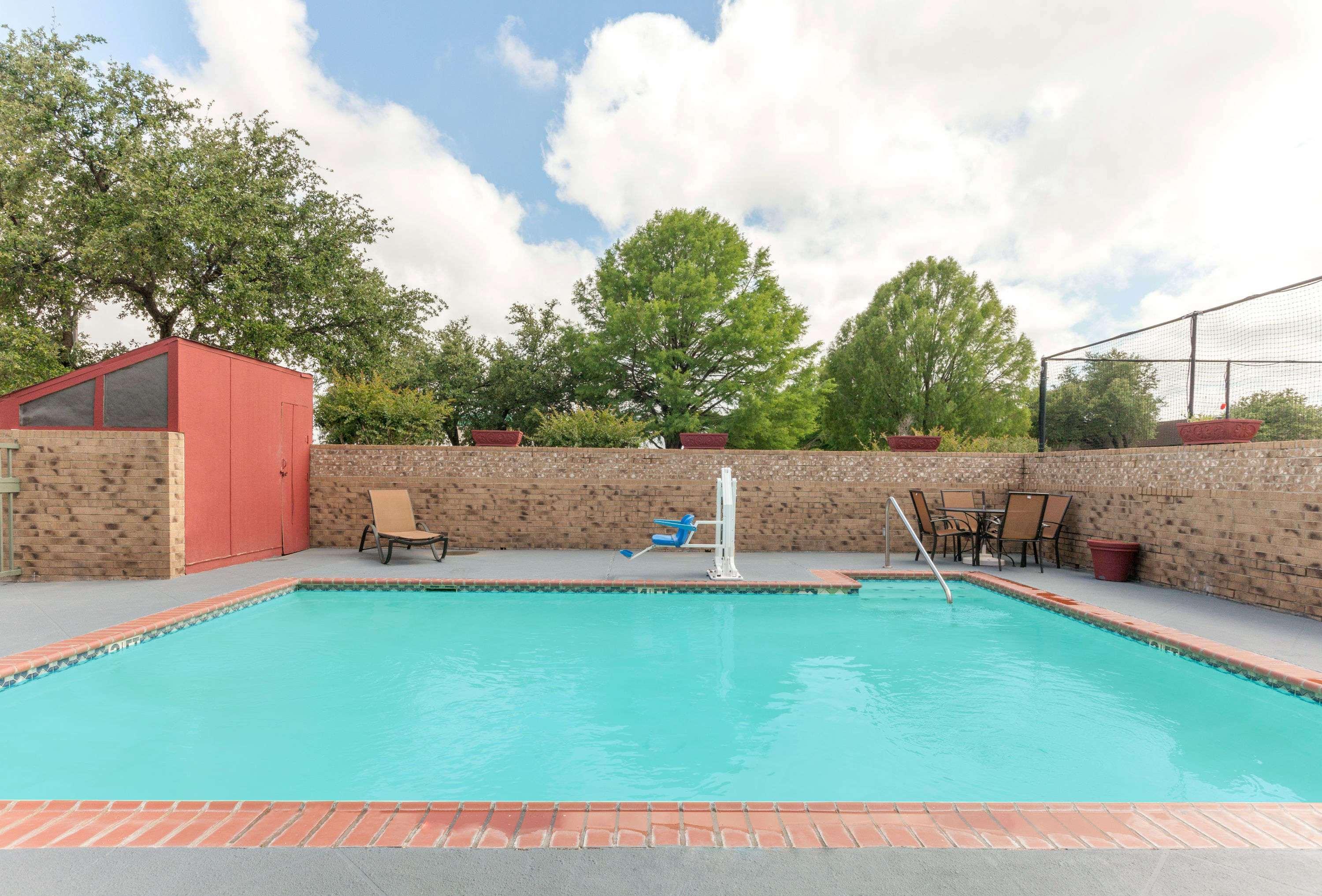 Hawthorn Extended Stay By Wyndham Richardson Exterior photo