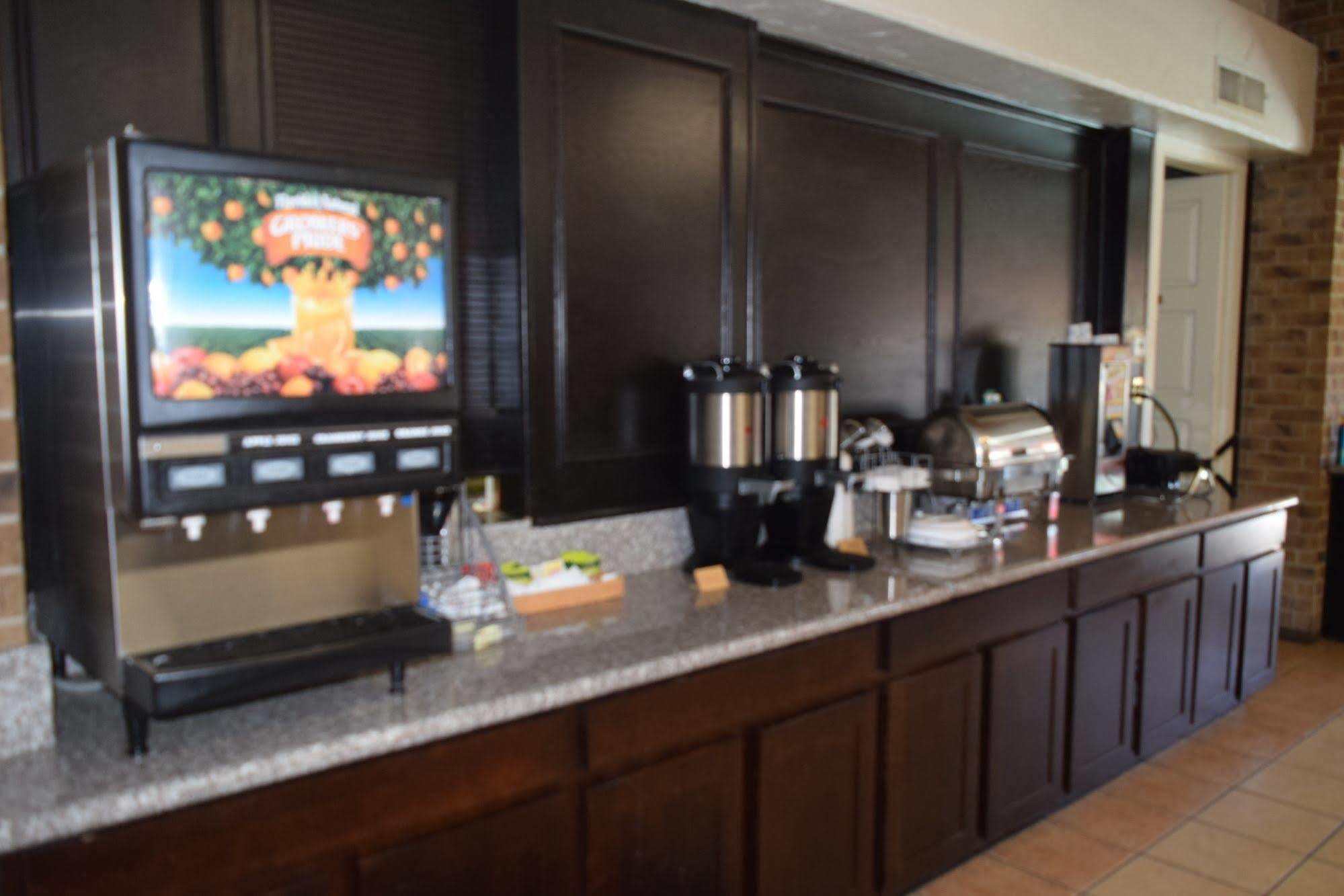Hawthorn Extended Stay By Wyndham Richardson Exterior photo